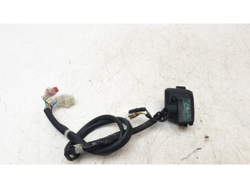 Recambio de piña luces izquierda para honda pcx 125 referencia OEM IAM 35200K1YD12  