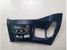 Recambio de moldura para honda pcx 125 referencia OEM IAM 81140K1ZJ101  
