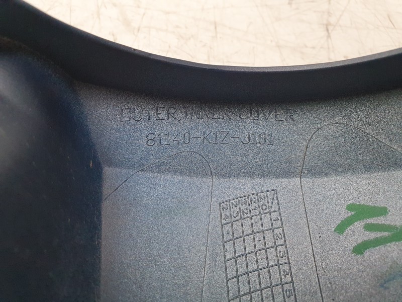 Recambio de moldura para honda pcx 125 referencia OEM IAM 81140K1ZJ101  