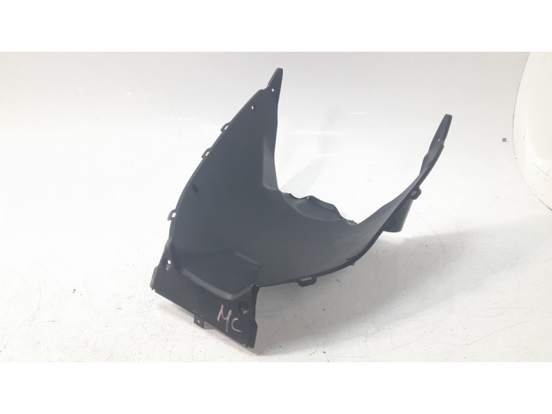 Recambio de moldura para honda pcx 125 referencia OEM IAM 64521K1ZJ100  