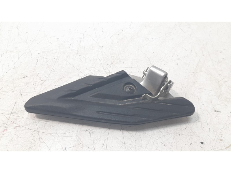 Recambio de estribera derecha para honda pcx 125 referencia OEM IAM 50730K1ZJ10  