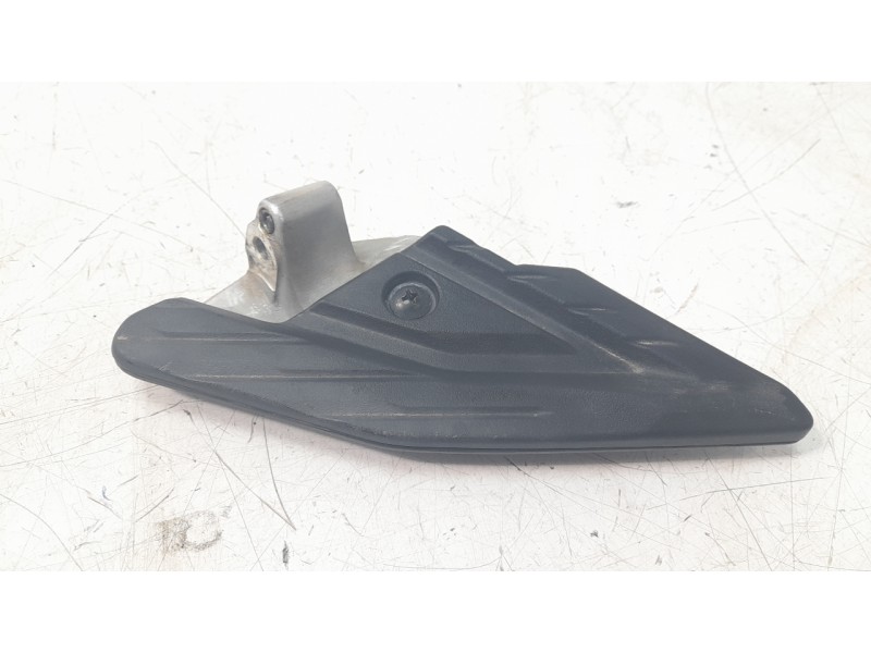 Recambio de estribera izquierda para honda pcx 125 referencia OEM IAM 50740K1ZJ10  
