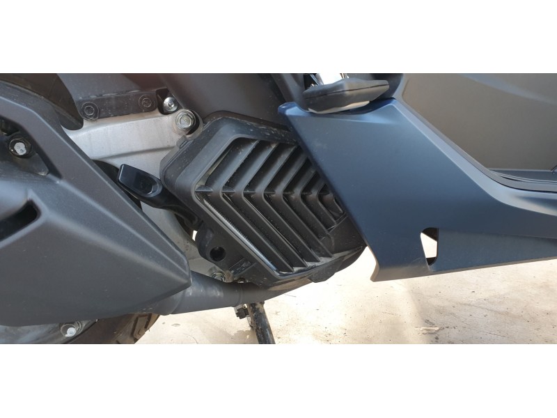 Recambio de radiador agua para honda pcx 125 referencia OEM IAM 19100K25N00  