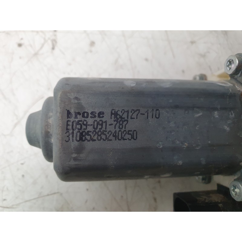 Recambio de elevalunas delantero derecho para porsche cayman (typ 981c) gt4 referencia OEM IAM 99154297601  