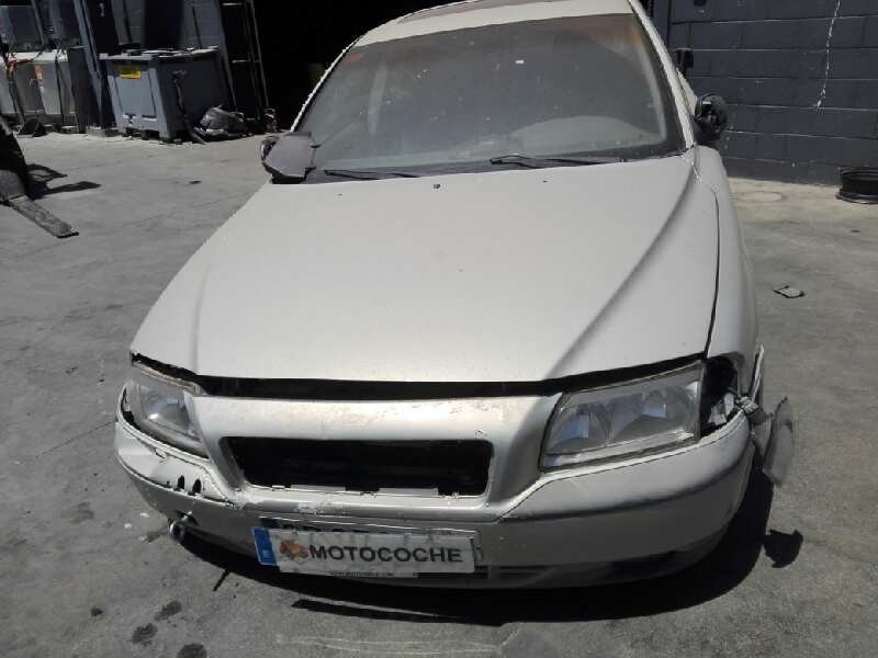 volvo s80 berlina del año 2000