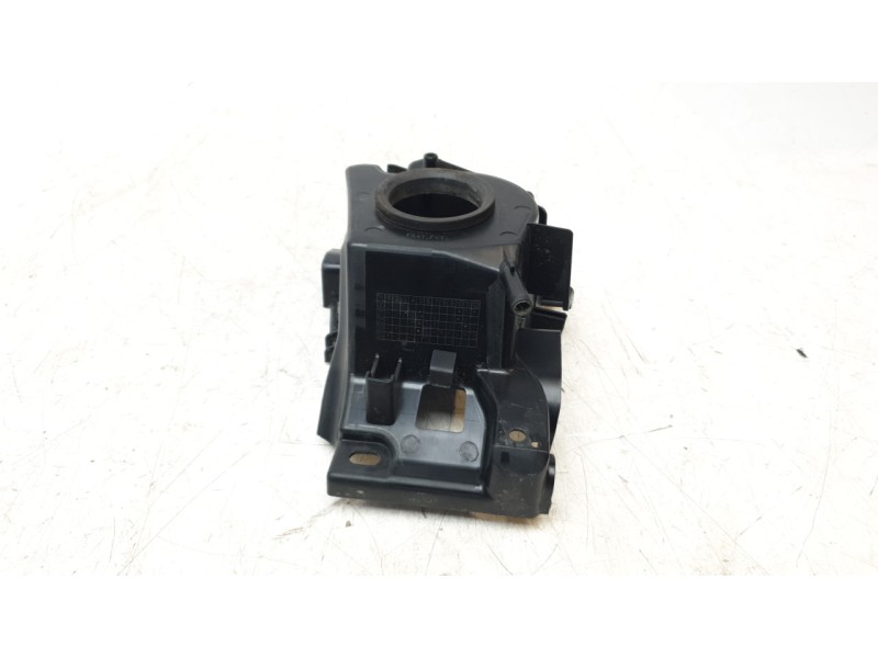 Recambio de moldura para honda pcx 125 referencia OEM IAM 17525K1ZJ10  