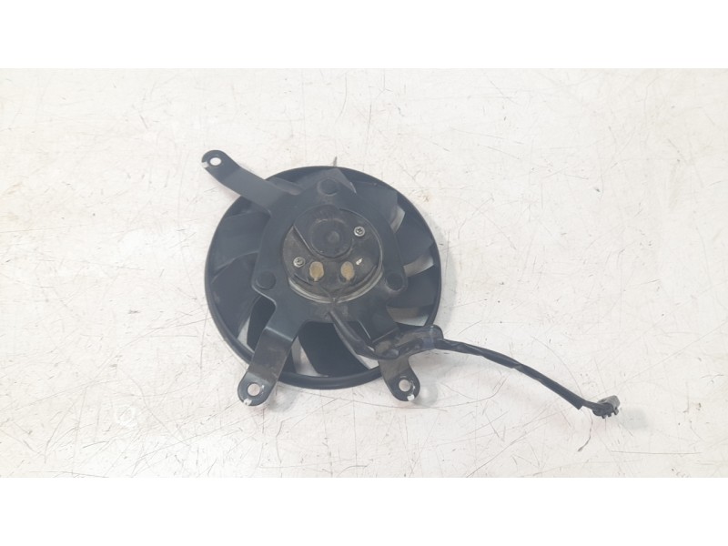 Recambio de electroventilador para honda cbr 650r cbr 650r referencia OEM IAM 19020MFGD01  