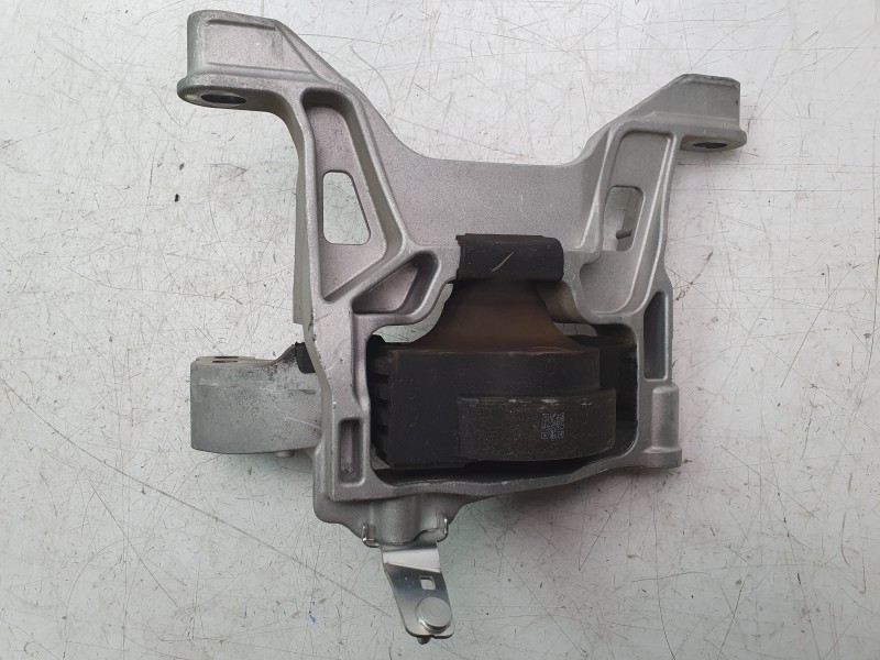 Recambio de soporte motor derecho para mazda 3 berlina (bp) evolution referencia OEM IAM BDNG39060B  