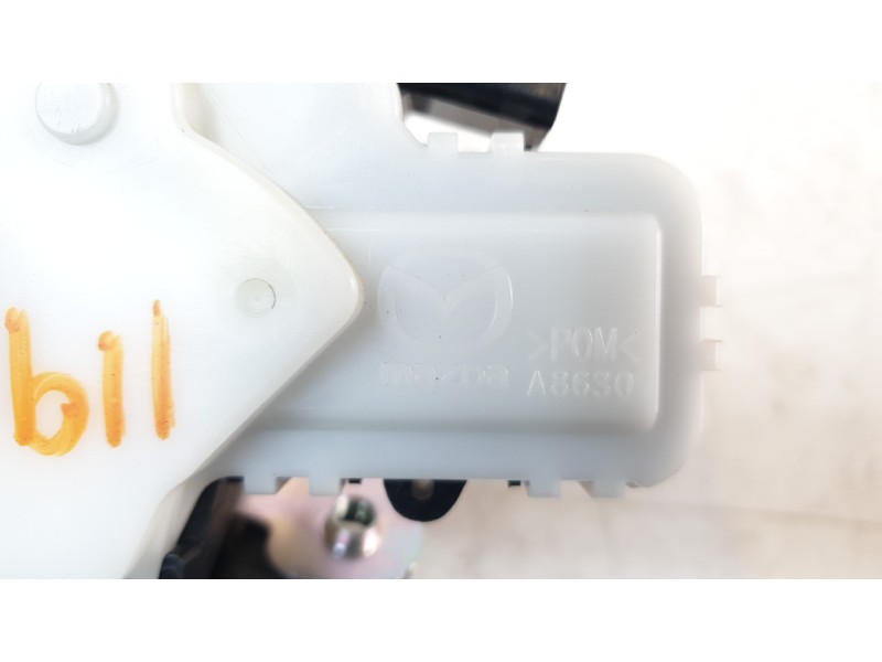 Recambio de cerradura maletero / porton para mazda 3 berlina (bp) evolution referencia OEM IAM BDMT62310  