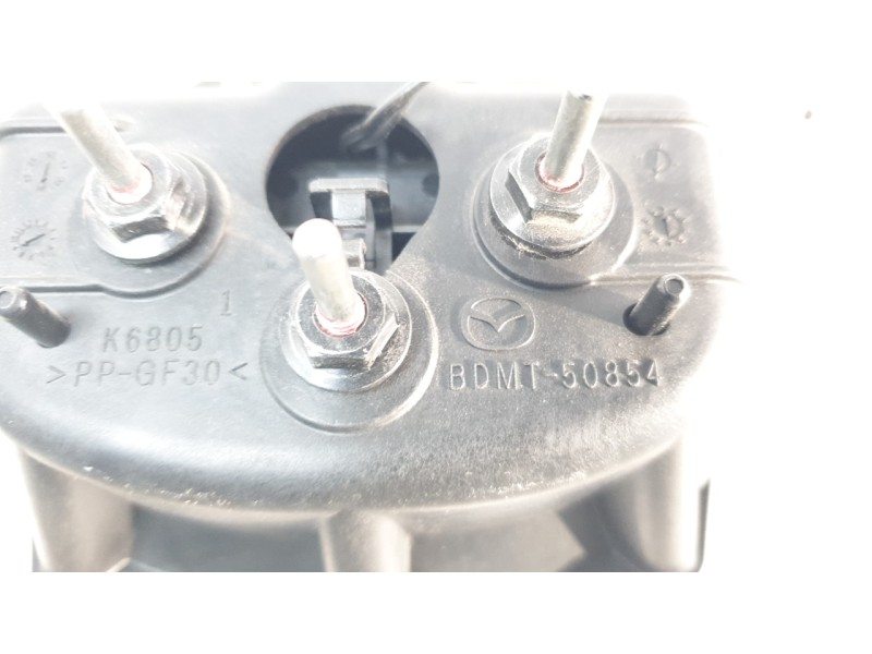 Recambio de maneta exterior maletero / porton para mazda 3 berlina (bp) evolution referencia OEM IAM BDMT50854  