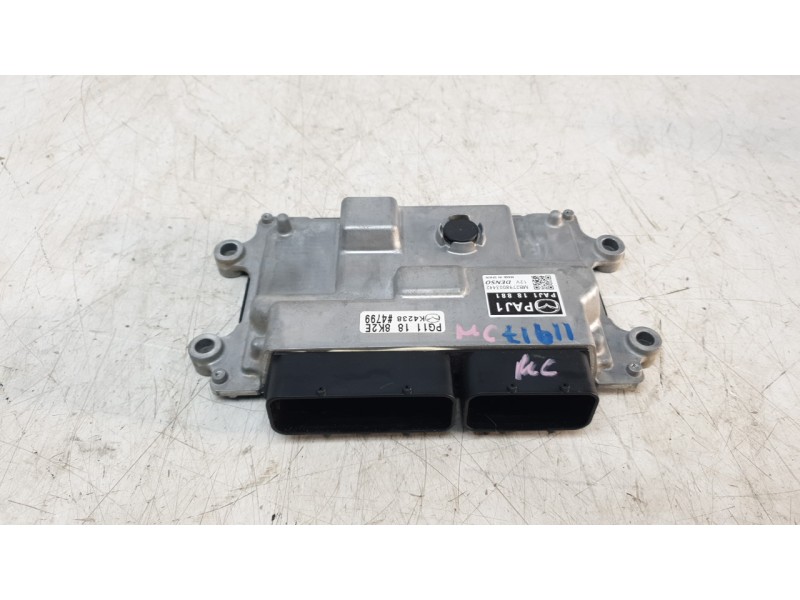 Recambio de centralita motor uce para mazda 3 berlina (bp) evolution referencia OEM IAM PAJ118881  