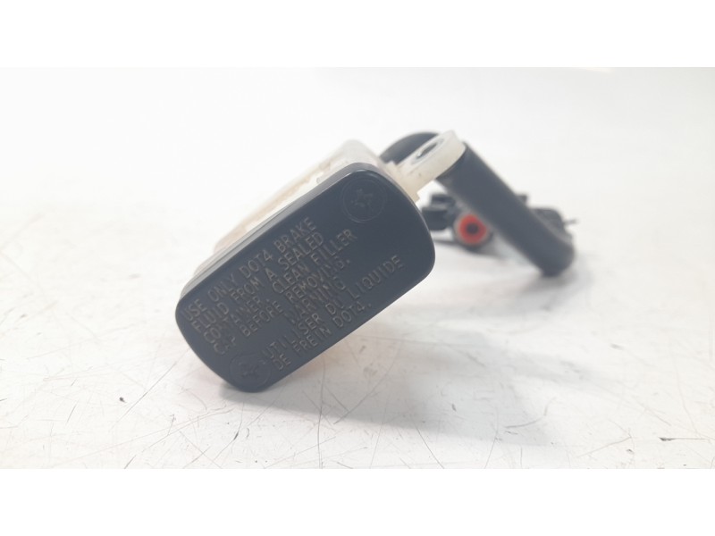 Recambio de bomba freno trasera para honda cbr 650r cbr 650r referencia OEM IAM 43510MKND51  