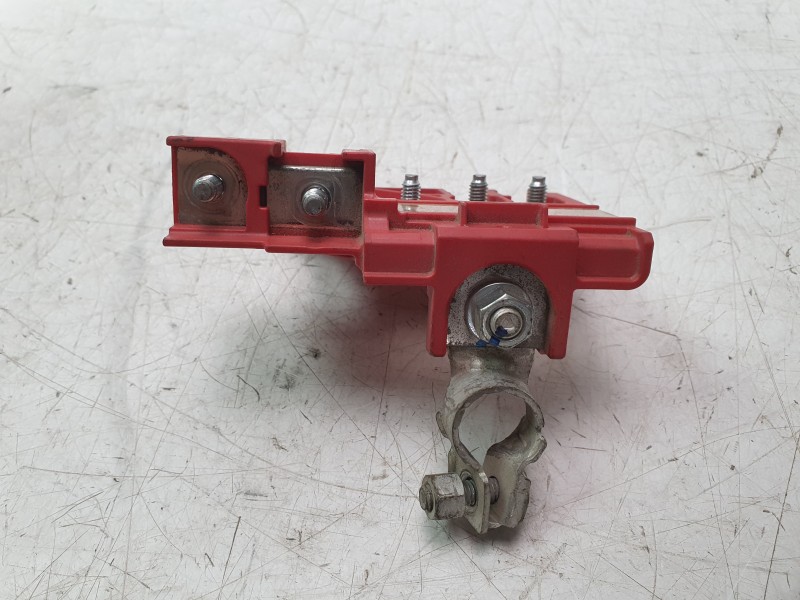 Recambio de caja reles / fusibles para mazda 3 berlina (bp) evolution referencia OEM IAM K3074  