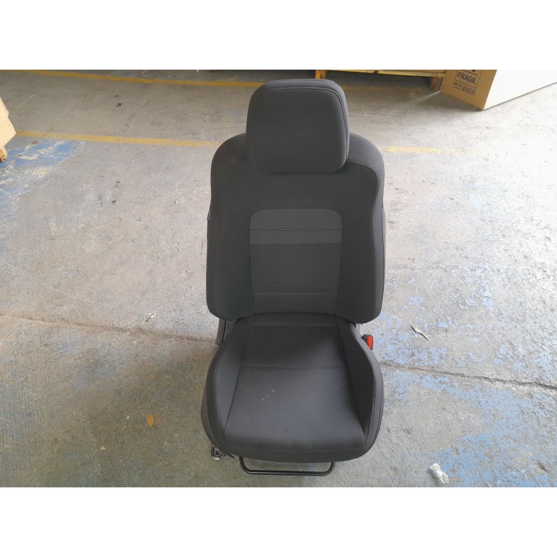 Recambio de asiento delantero derecho para hyundai bayon 1.2 mpi 79 cv maxx (2024) referencia OEM IAM 88260Q0040B6B  
