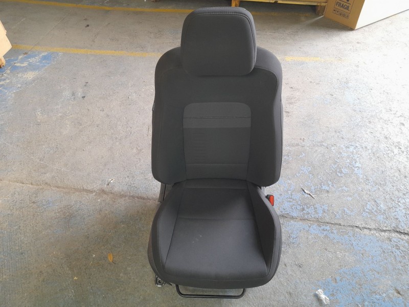 Recambio de asiento delantero derecho para hyundai bayon 1.2 mpi 79 cv maxx (2024) referencia OEM IAM 88260Q0040B6B  