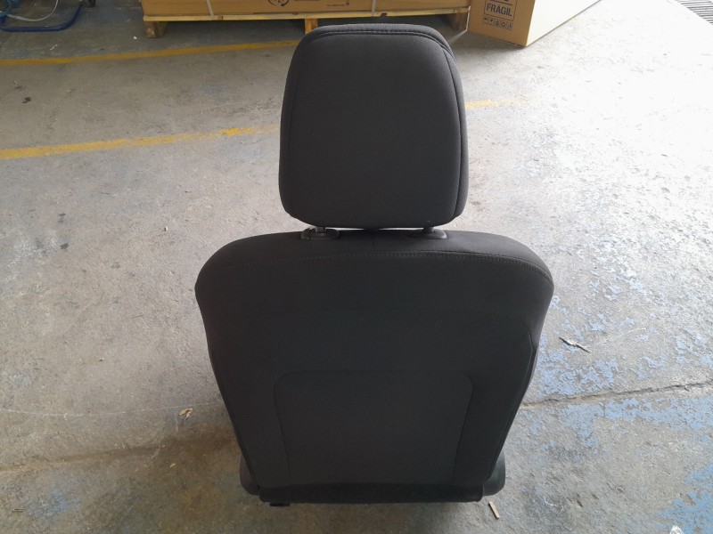 Recambio de asiento delantero derecho para hyundai bayon 1.2 mpi 79 cv maxx (2024) referencia OEM IAM 88260Q0040B6B  