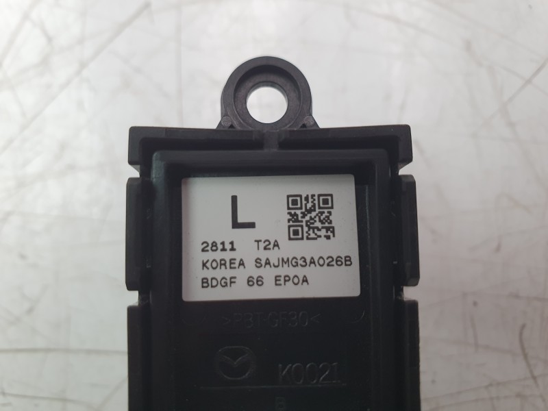 Recambio de palanca freno para mazda 3 berlina (bp) evolution referencia OEM IAM BDGF66EP0A  