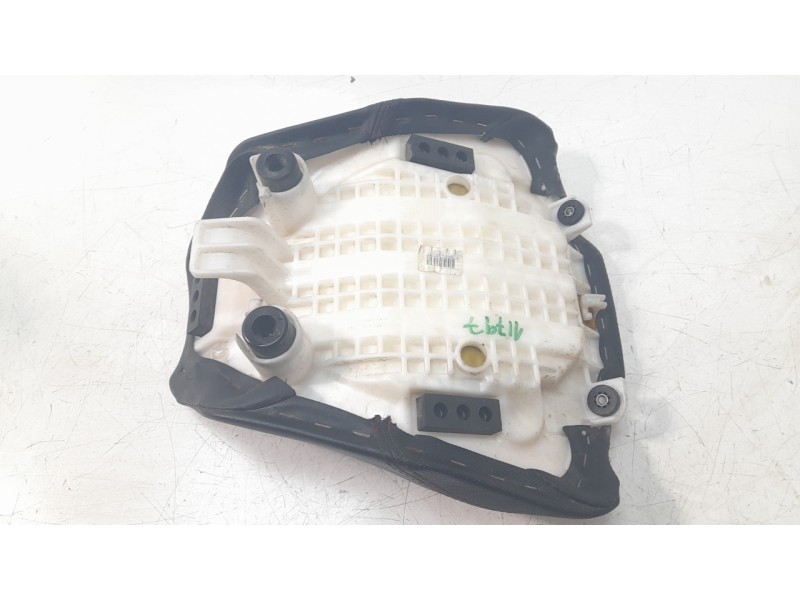 Recambio de asiento delantero para honda cbr 650r cbr 650r referencia OEM IAM 77100MKND51ZB  