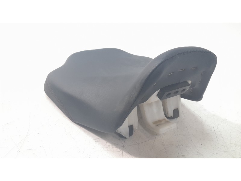 Recambio de asiento delantero para honda cbr 650r cbr 650r referencia OEM IAM 77100MKND51ZB  