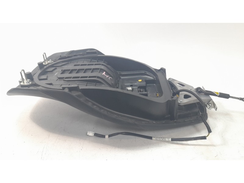 Recambio de asiento para yamaha tmax tmax referencia OEM IAM BBW247300000  