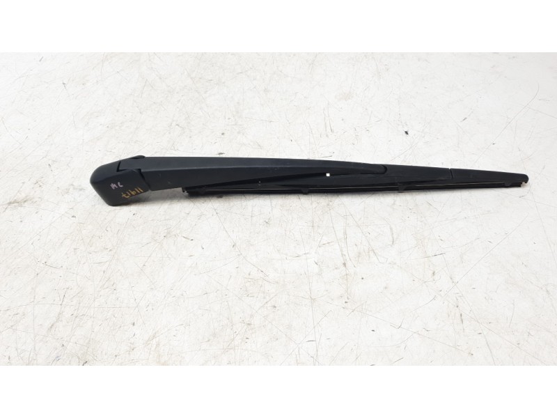 Recambio de brazo limpia trasero para mazda 3 berlina (bp) evolution referencia OEM IAM BCWK67421A  