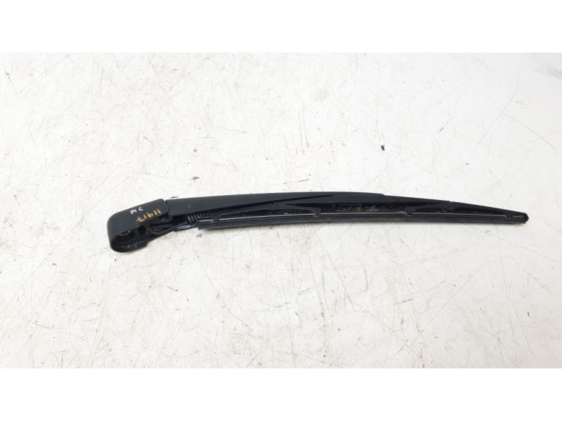 Recambio de brazo limpia trasero para mazda 3 berlina (bp) evolution referencia OEM IAM BCWK67421A  