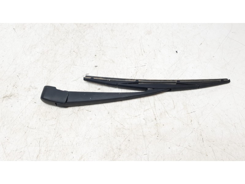 Recambio de brazo limpia trasero para mazda 3 berlina (bp) evolution referencia OEM IAM BCWK67421A  