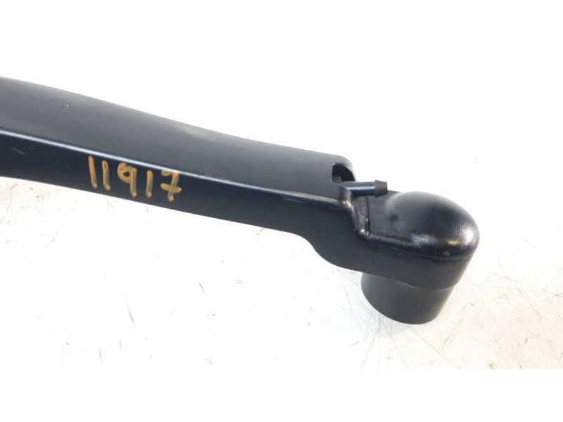 Recambio de brazo limpia delantero izquierdo para mazda 3 berlina (bp) evolution referencia OEM IAM BCKA67321  