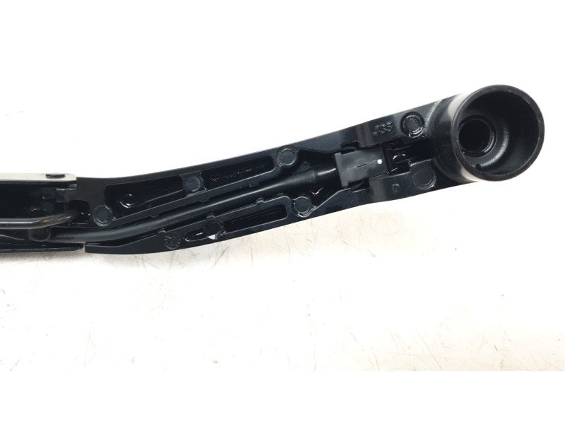 Recambio de brazo limpia delantero izquierdo para mazda 3 berlina (bp) evolution referencia OEM IAM BCKA67321  