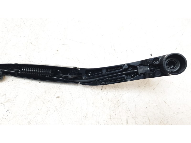 Recambio de brazo limpia delantero derecho para mazda 3 berlina (bp) evolution referencia OEM IAM BCKB67321  