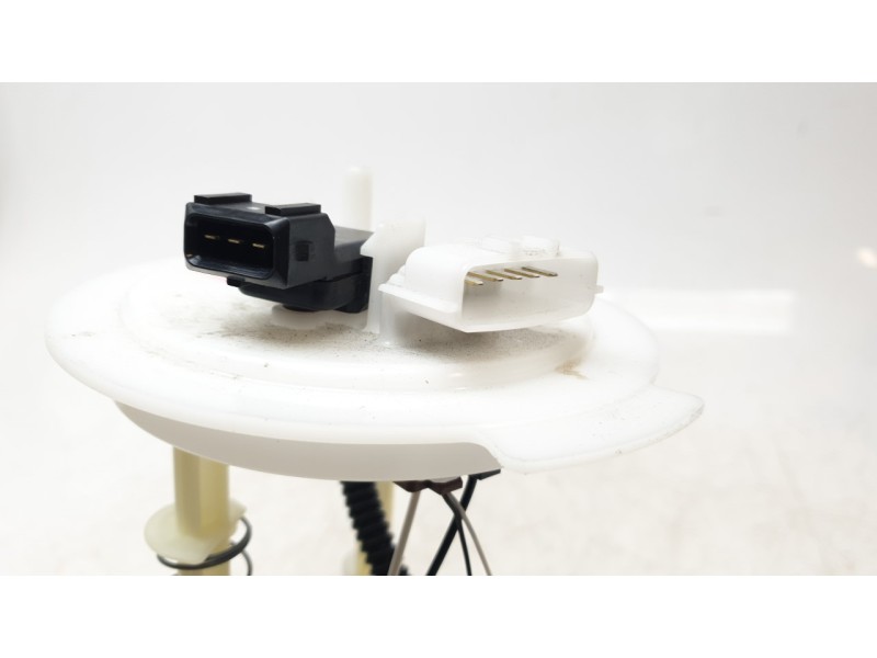 Recambio de bomba combustible para renault rafale rafale referencia OEM IAM 172908733R  