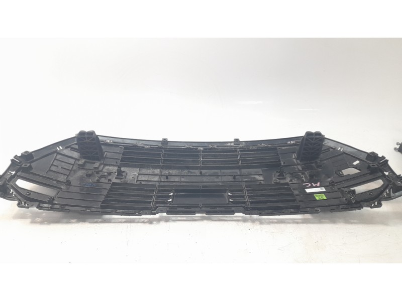 Recambio de rejilla delantera para kia niro ii (sg2) 1.6 gdi hybrid referencia OEM IAM 86350AT400  