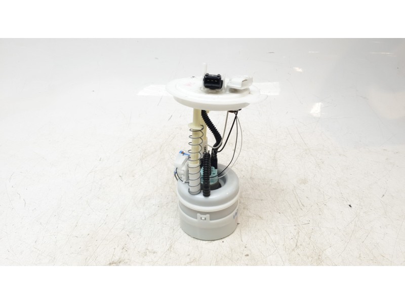 Recambio de bomba combustible para renault rafale rafale referencia OEM IAM 172908733R  