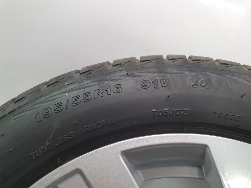 Recambio de llanta para audi a1 sportback (gba) 30 tfsi referencia OEM IAM 82A601025B  