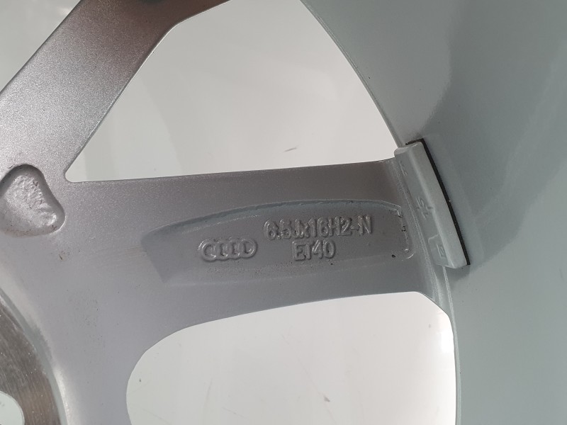 Recambio de llanta para audi a1 sportback (gba) 30 tfsi referencia OEM IAM 82A601025B  