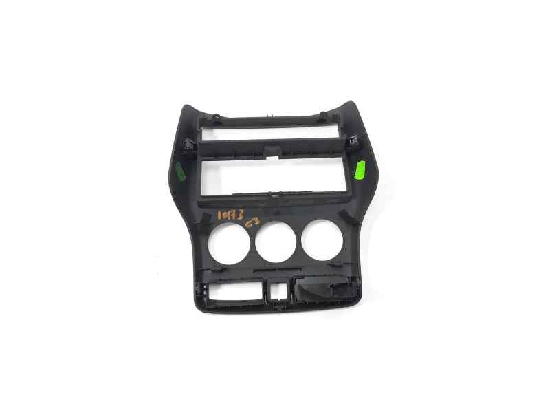 Recambio de moldura para citroen c3 picasso exclusive referencia OEM IAM 96825462  