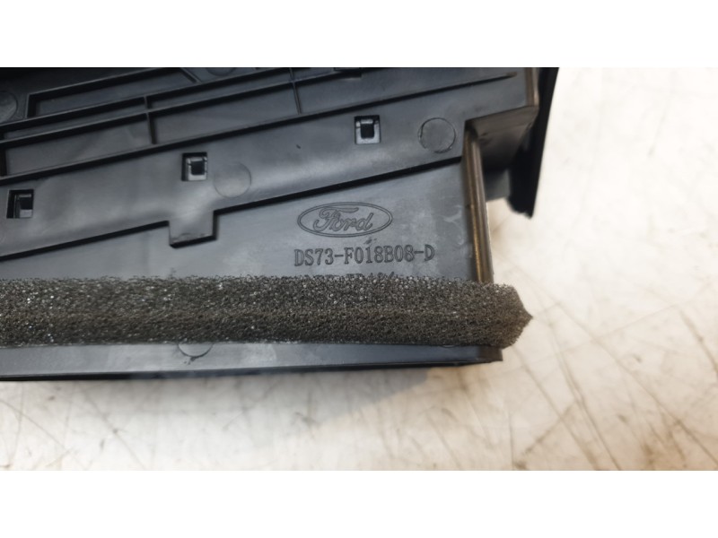 Recambio de aireador derecho para ford mondeo lim. hybrid referencia OEM IAM DS73F018B08D  