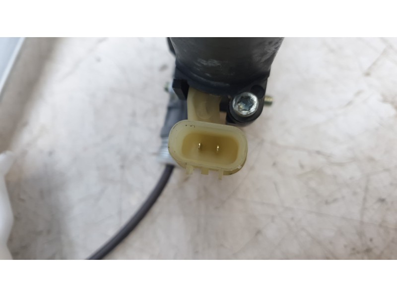 Recambio de elevalunas trasero izquierdo para kia stonic (ybcuv) drive referencia OEM IAM 83401H8000  