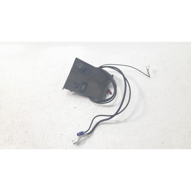 Recambio de moldura para mercedes-benz clase gl (x166) gl 350 bluetec 4matic (166.824) referencia OEM IAM A166800723  