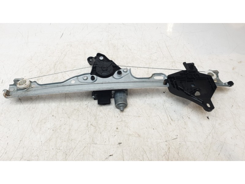 Recambio de elevalunas delantero izquierdo para dacia duster iii eco-g 100 essential referencia OEM IAM 807214493R  