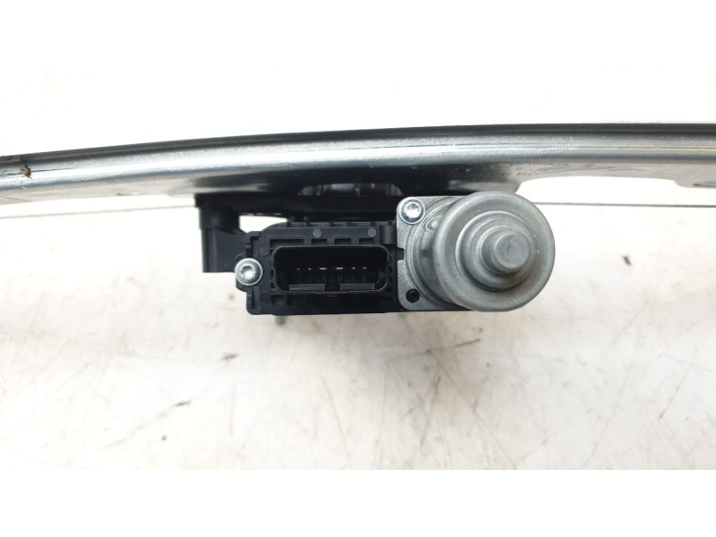 Recambio de elevalunas delantero izquierdo para dacia duster iii eco-g 100 essential referencia OEM IAM 807214493R  