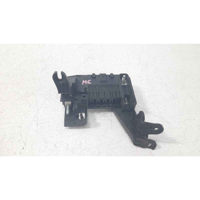 Recambio de caja reles / fusibles para mercedes-benz clase gl (x166) gl 350 bluetec 4matic (166.824) referencia OEM IAM A1665403