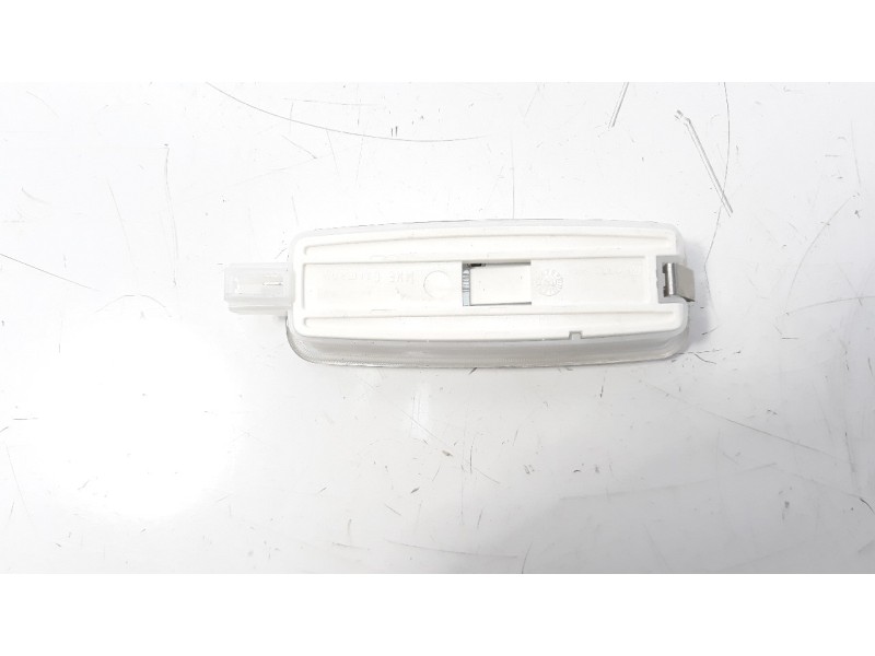 Recambio de luz interior para audi a1 sportback (8xf) attracted referencia OEM IAM 8H0947105  