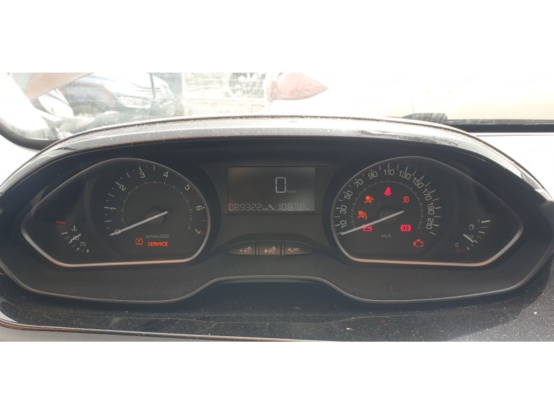 Recambio de cuadro instrumentos para peugeot 208 1.2 12v vti referencia OEM IAM 9813848780  