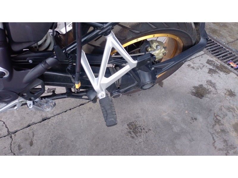 Recambio de estribo lateral para bmw r 1250 r 1250 gs referencia OEM IAM   