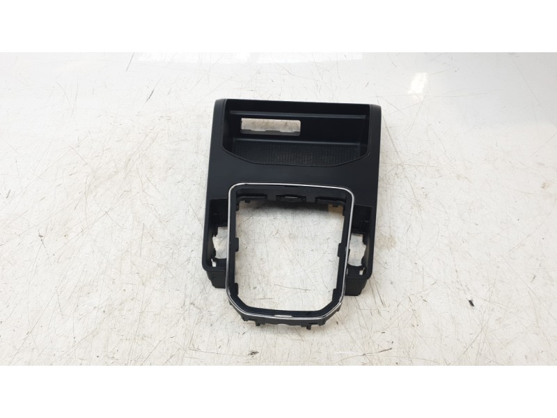 Recambio de moldura para seat ibiza v (kj1, kjg) 1.0 tsi referencia OEM IAM 6F0863283  