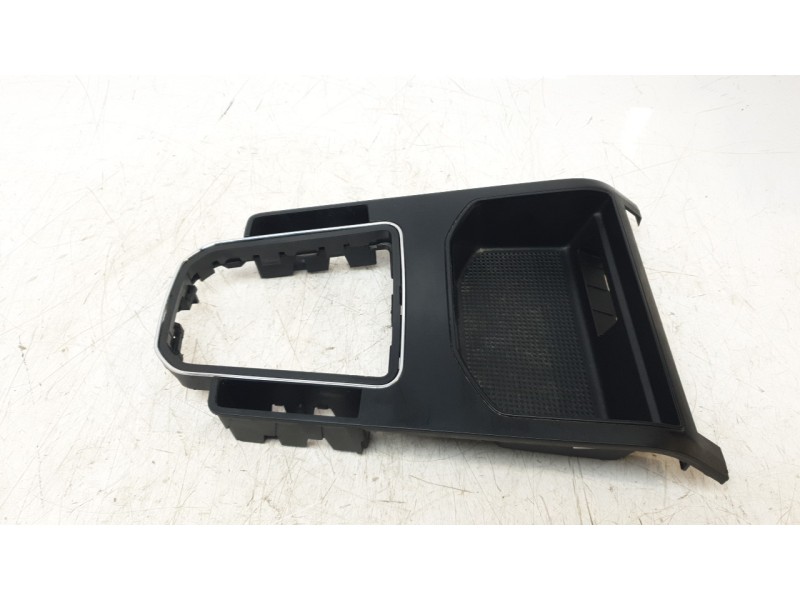 Recambio de moldura para seat ibiza v (kj1, kjg) 1.0 tsi referencia OEM IAM 6F0863283  
