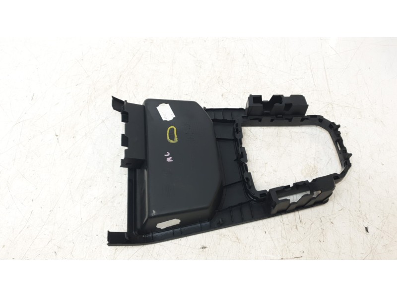 Recambio de moldura para seat ibiza v (kj1, kjg) 1.0 tsi referencia OEM IAM 6F0863283  