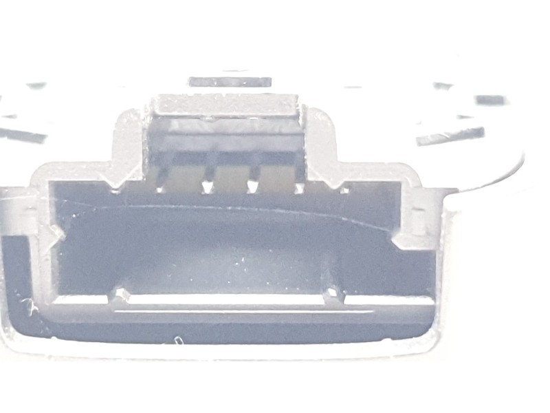 Recambio de luz interior para mercedes-benz clase c coupe (w205) c 250 d 4matic (205.309) referencia OEM IAM A2389065100  