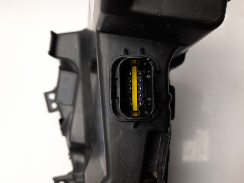 Recambio de piloto delantero derecho para renault rafale rafale referencia OEM IAM 260105434R  